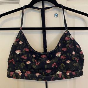 Fabletics sports bra - size: Large